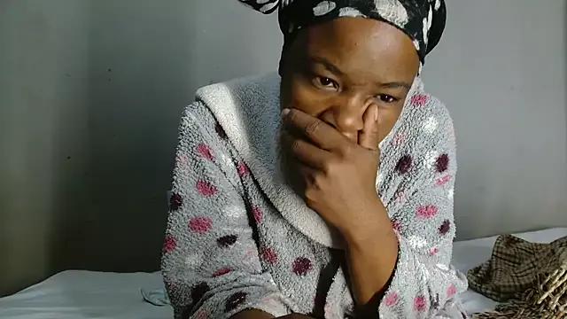 BeejayLoverxx from StripChat