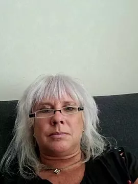 Bell_zz on StripChat