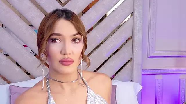 Girls: discover live performances with matured cam models, from teasing to fixations, in a variety of stunning live sex cams.