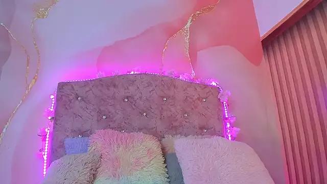 Girls: discover live performances with matured cam models, from teasing to fixations, in a variety of stunning live sex cams.