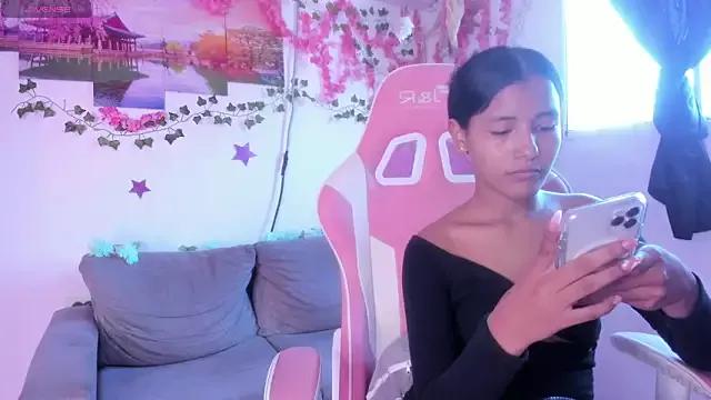 Girls: discover live performances with matured cam models, from teasing to fixations, in a variety of stunning live sex cams.