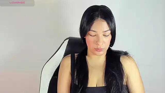 bella_hadid1_ from StripChat