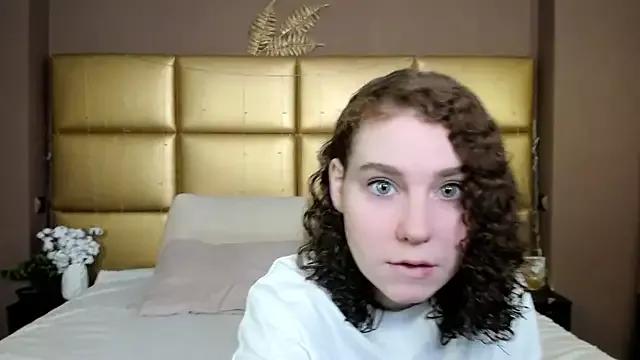 Bella_TheGodness from StripChat is Freechat