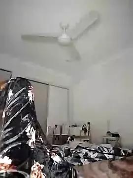 bellaau from StripChat is Freechat