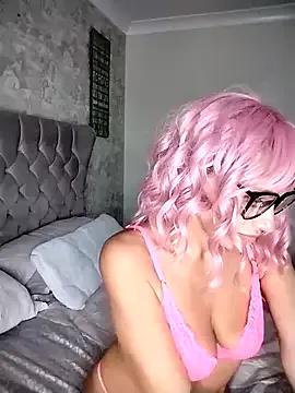 Girls: discover live performances with matured cam models, from teasing to fixations, in a variety of stunning live sex cams.