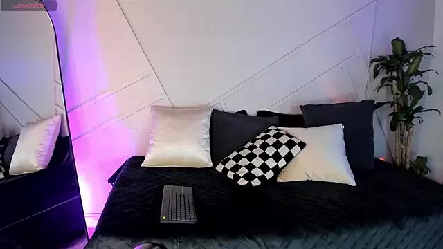 Bellasforza from StripChat is Freechat