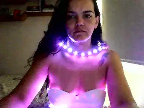 BetinaDiniz from StripChat is Freechat