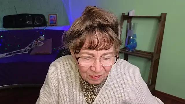 Betty_Brick from StripChat