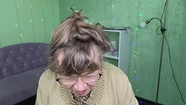 Betty_Brick from StripChat