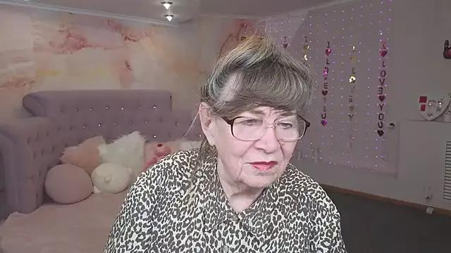 Betty_Brick from StripChat
