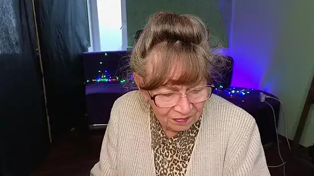 Betty_Brick from StripChat
