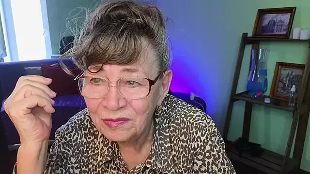 Betty_Brick from StripChat