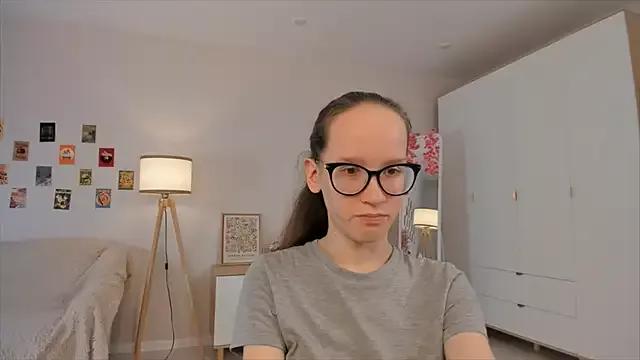 BettyBrowni from StripChat is Freechat