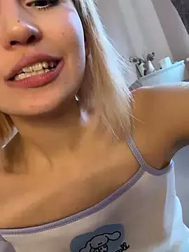 Girls: discover live performances with matured cam models, from teasing to fixations, in a variety of stunning live sex cams.