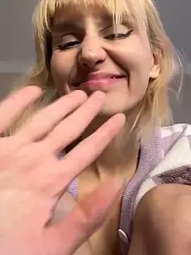 Girls: discover live performances with matured cam models, from teasing to fixations, in a variety of stunning live sex cams.