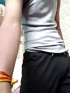 Girls: discover live performances with matured cam models, from teasing to fixations, in a variety of stunning live sex cams.