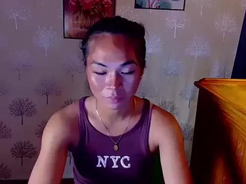 Girls: discover live performances with matured cam models, from teasing to fixations, in a variety of stunning live sex cams.