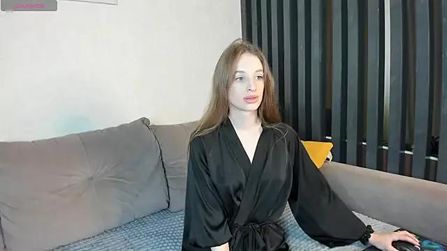 bloomweb from StripChat