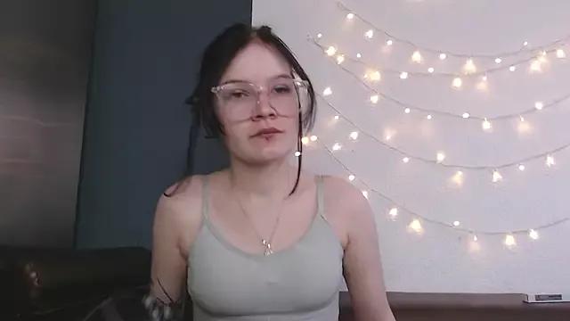 Girls: discover live performances with matured cam models, from teasing to fixations, in a variety of stunning live sex cams.