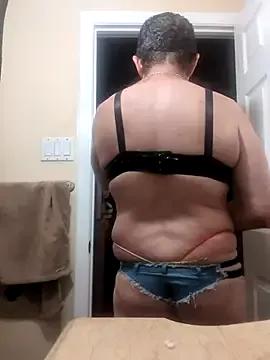 Girls: discover live performances with matured cam models, from teasing to fixations, in a variety of stunning live sex cams.