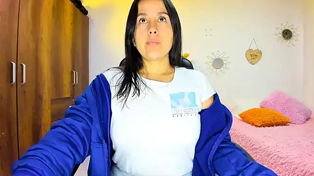 bonny_greyl from StripChat