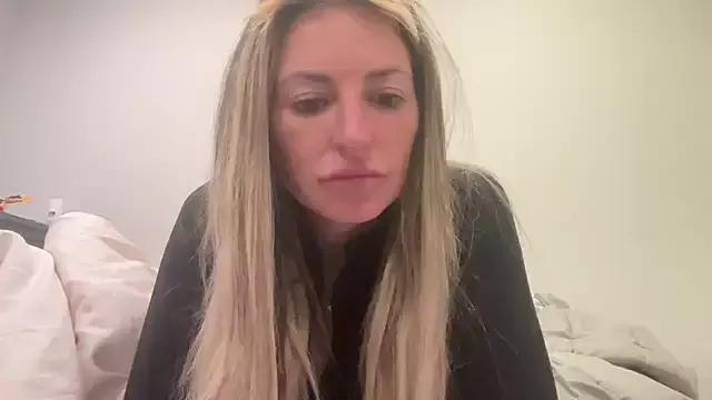 Briannastarlight from StripChat is Freechat