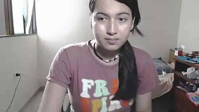 Briar_Beuty from StripChat is Freechat