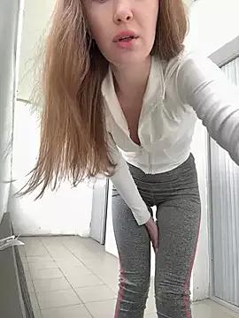 Girls: discover live performances with matured cam models, from teasing to fixations, in a variety of stunning live sex cams.