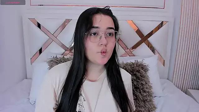Girls: discover live performances with matured cam models, from teasing to fixations, in a variety of stunning live sex cams.