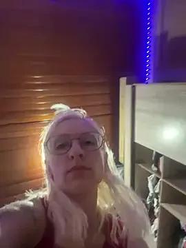 bunnydark00 from StripChat