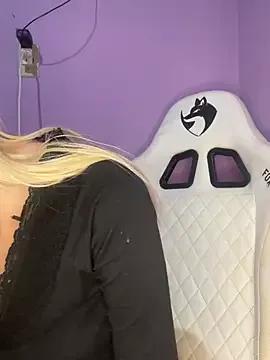 bunnydark00 from StripChat