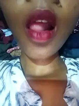 Butterfly_Simmie from StripChat is Freechat