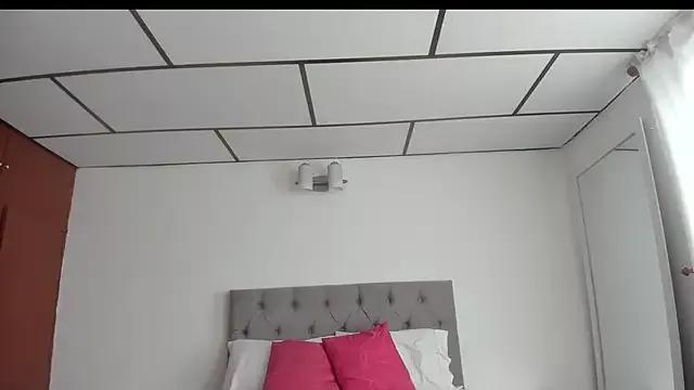 Girls: discover live performances with matured cam models, from teasing to fixations, in a variety of stunning live sex cams.
