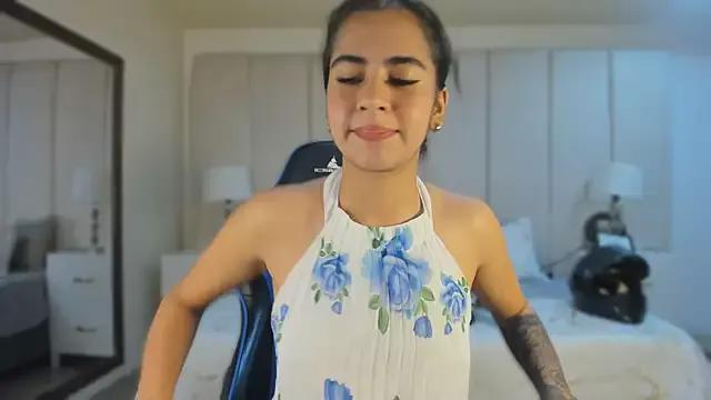 Girls: discover live performances with matured cam models, from teasing to fixations, in a variety of stunning live sex cams.