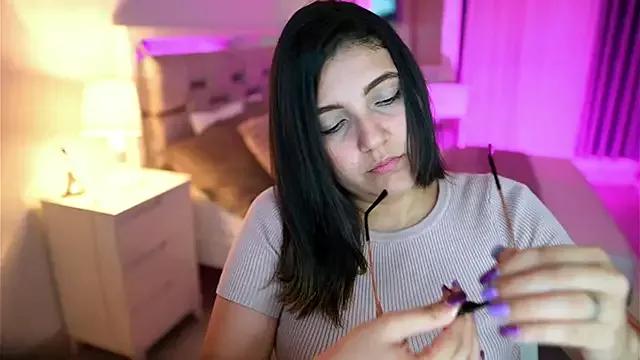 Girls: discover live performances with matured cam models, from teasing to fixations, in a variety of stunning live sex cams.