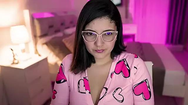 Girls: discover live performances with matured cam models, from teasing to fixations, in a variety of stunning live sex cams.