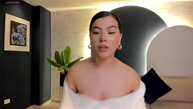 Girls: discover live performances with matured cam models, from teasing to fixations, in a variety of stunning live sex cams.