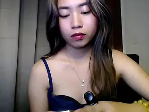 candycrushyyy from StripChat is Freechat