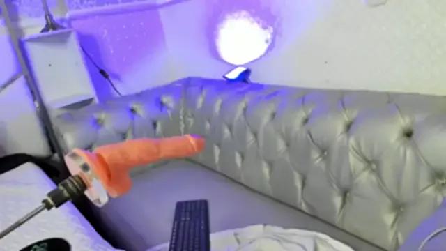 Girls: discover live performances with matured cam models, from teasing to fixations, in a variety of stunning live sex cams.