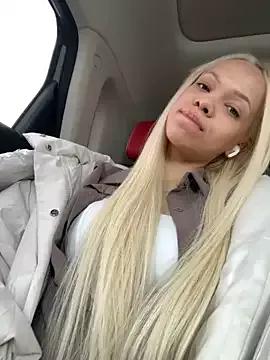 Girls: discover live performances with matured cam models, from teasing to fixations, in a variety of stunning live sex cams.