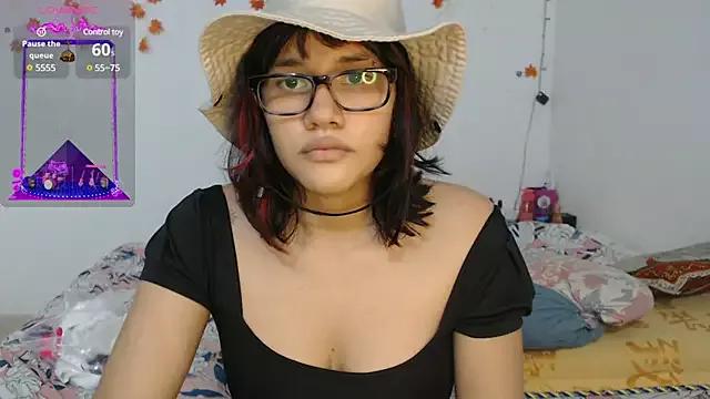 Girls: discover live performances with matured cam models, from teasing to fixations, in a variety of stunning live sex cams.