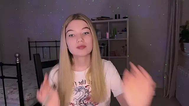 Caramel_Peach from StripChat