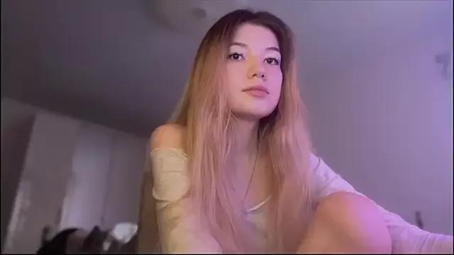 Girls: discover live performances with matured cam models, from teasing to fixations, in a variety of stunning live sex cams.
