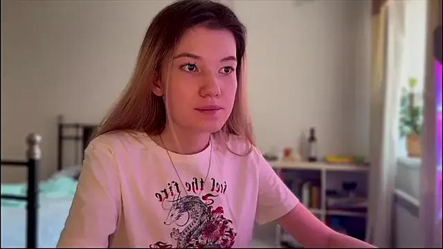 Caramel_Peach from StripChat