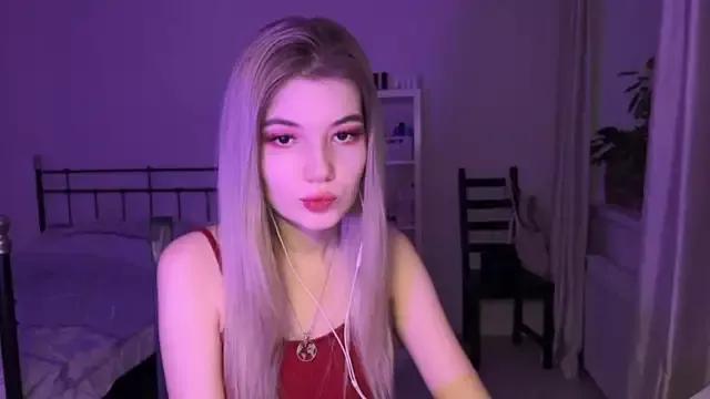 Caramel_Peach from StripChat
