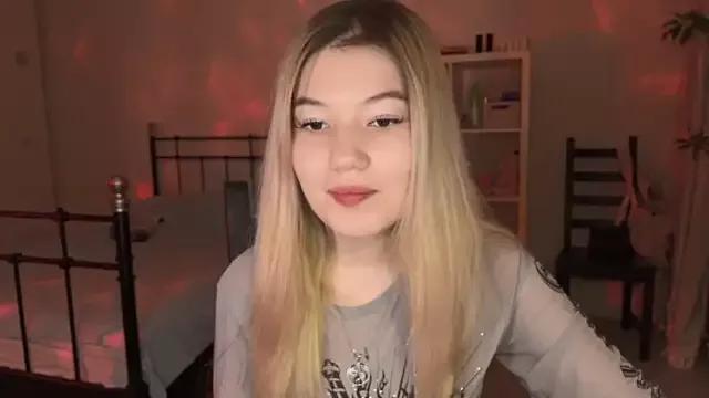 Caramel_Peach from StripChat