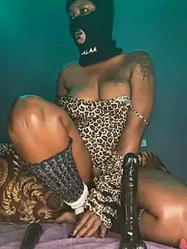 Girls: discover live performances with matured cam models, from teasing to fixations, in a variety of stunning live sex cams.