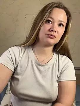 CaramelleLovely from StripChat is Freechat
