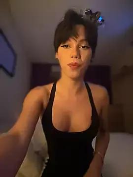 Girls: discover live performances with matured cam models, from teasing to fixations, in a variety of stunning live sex cams.
