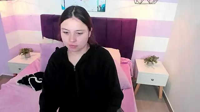 Girls: discover live performances with matured cam models, from teasing to fixations, in a variety of stunning live sex cams.